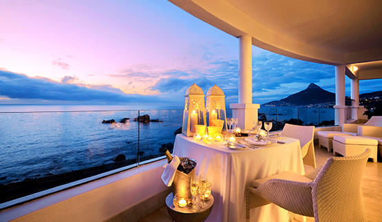 Romantic Cape Town hotel sunset view.